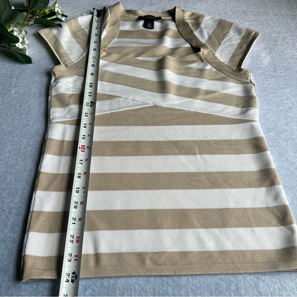 Women’s Sz M Cream Beige Striped Surplice Neckline Extended Sleeve - Picture 3 of 7